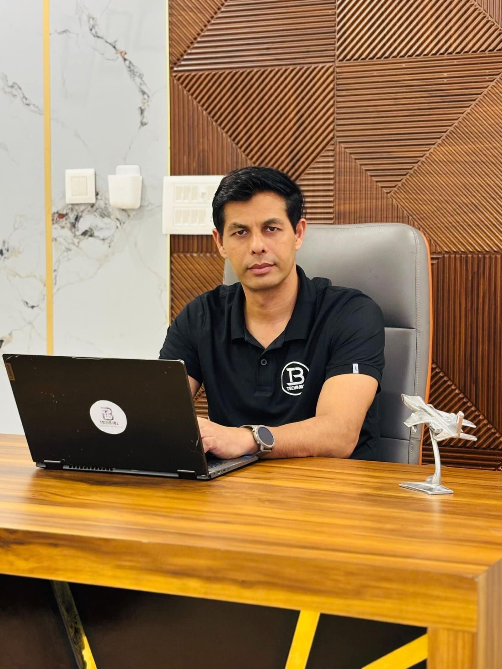 sandeep kaushik, ceo techbooz, model town karnal
